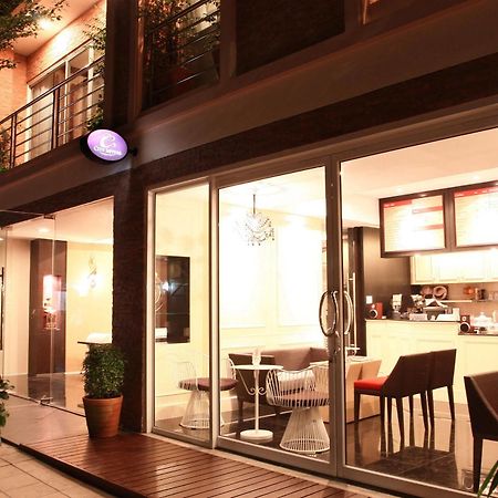 Mirth Sathorn Hotel Bangkok Exterior foto