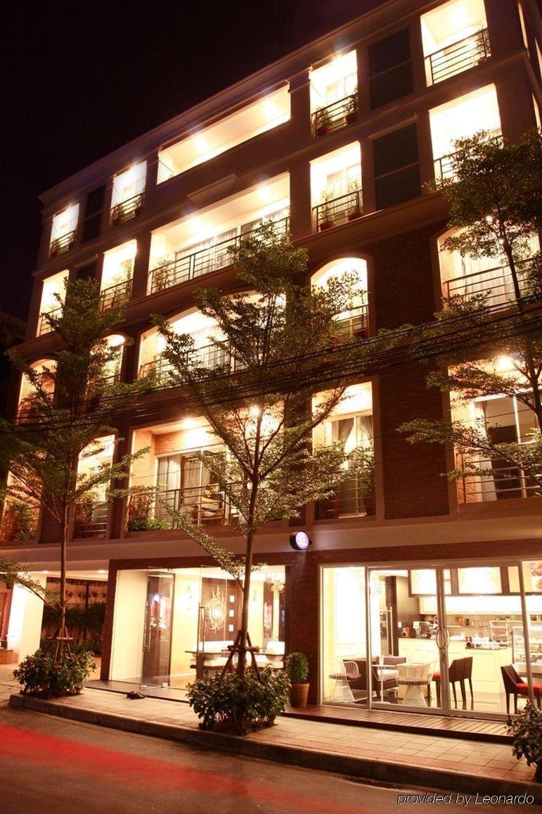 Mirth Sathorn Hotel Bangkok Exterior foto
