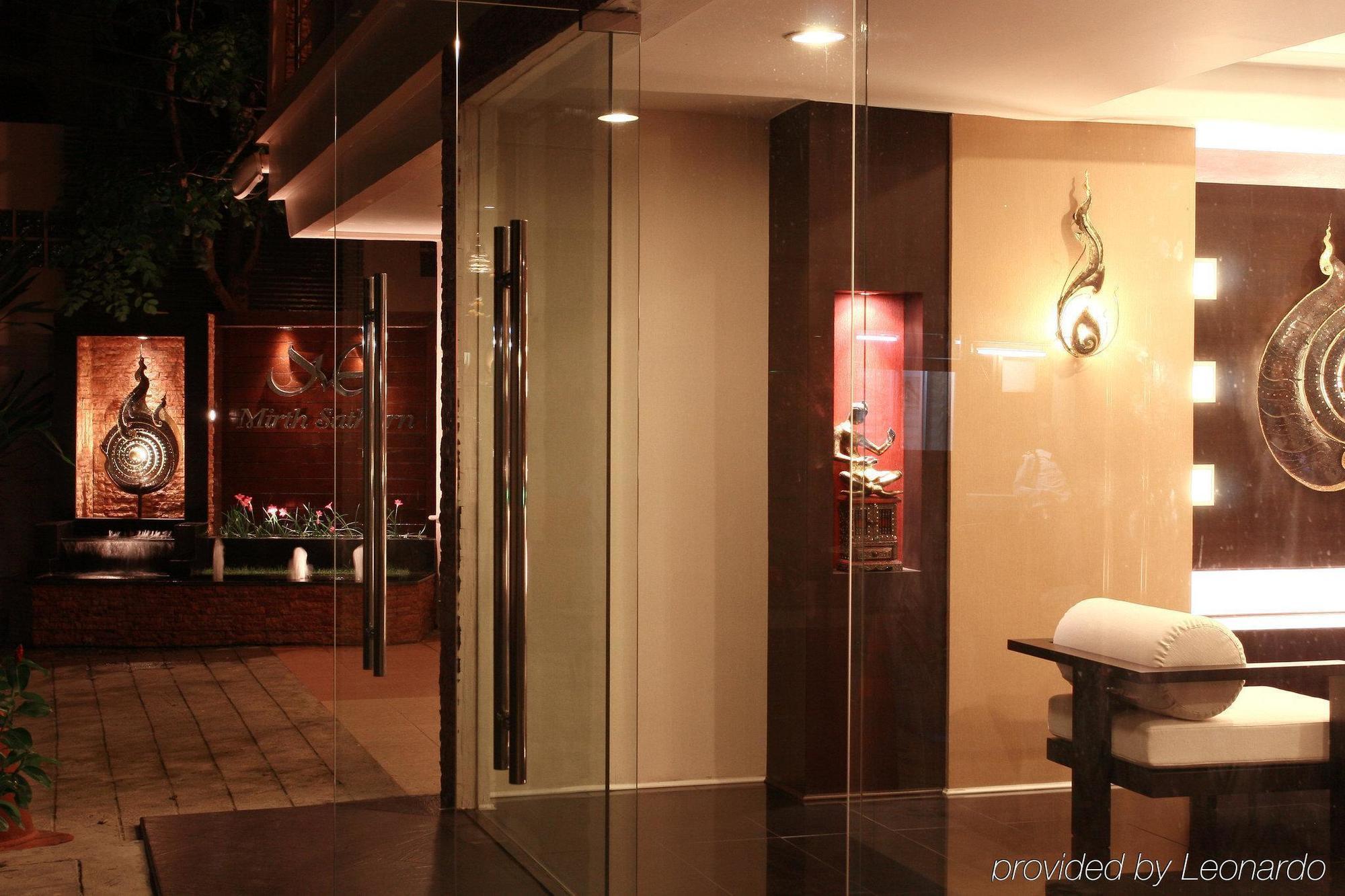 Mirth Sathorn Hotel Bangkok Exterior foto