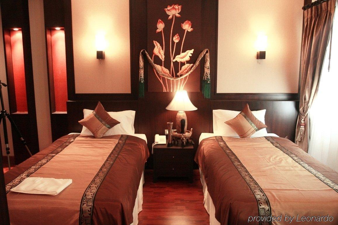 Mirth Sathorn Hotel Bangkok Exterior foto
