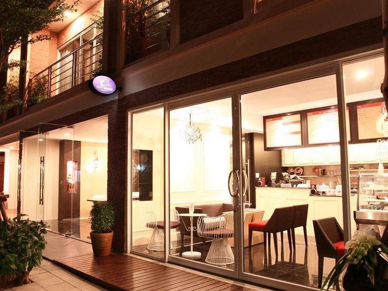 Mirth Sathorn Hotel Bangkok Exterior foto