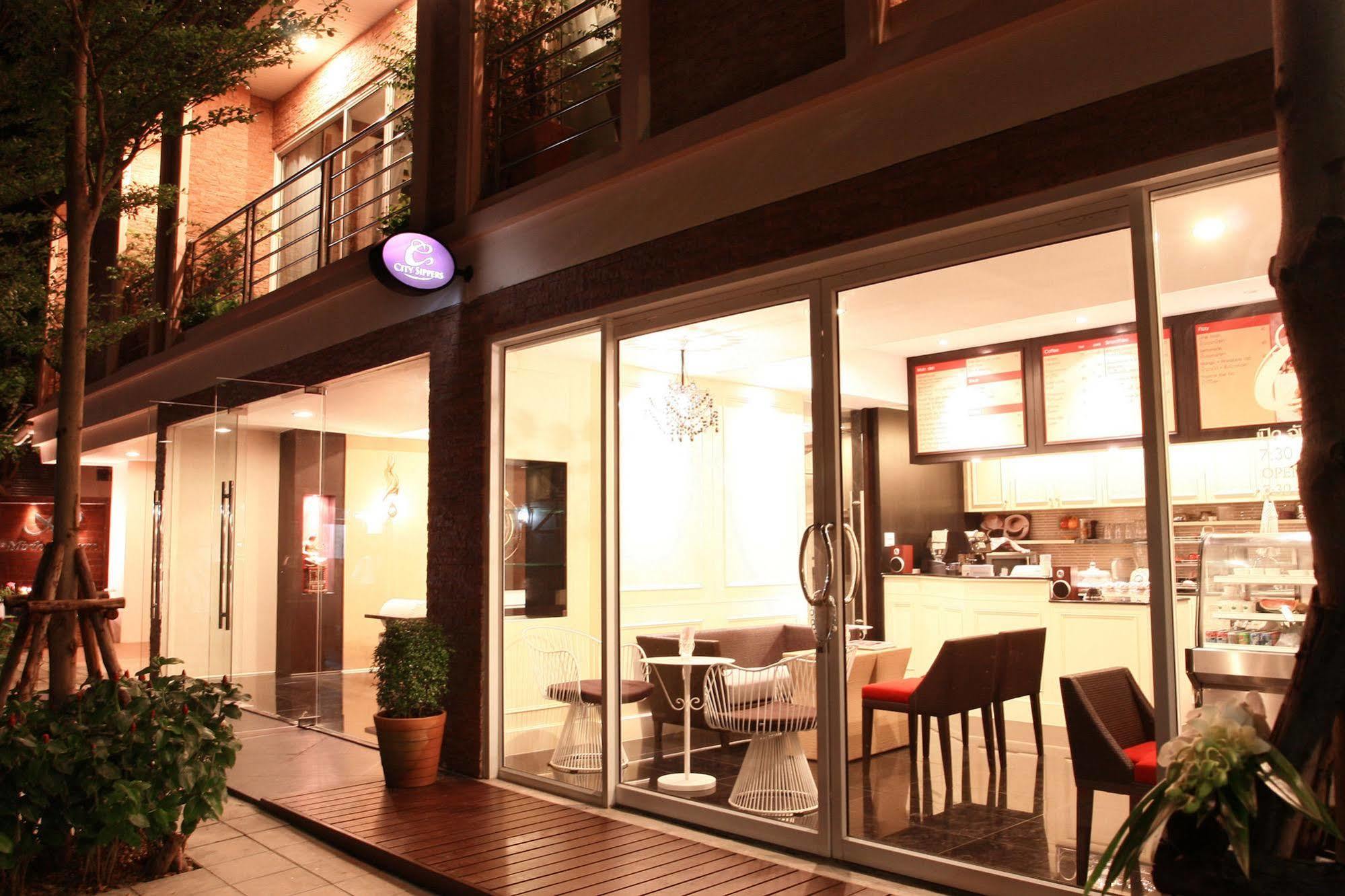 Mirth Sathorn Hotel Bangkok Exterior foto
